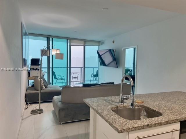 Primary Photo - 888 Biscayne Blvd