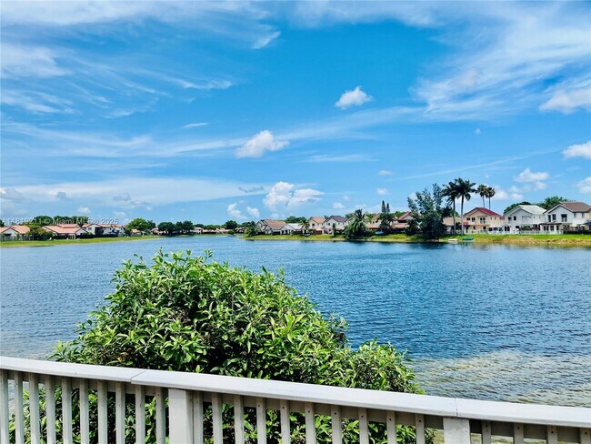 Building Photo - 4805 SW 154th Ave
