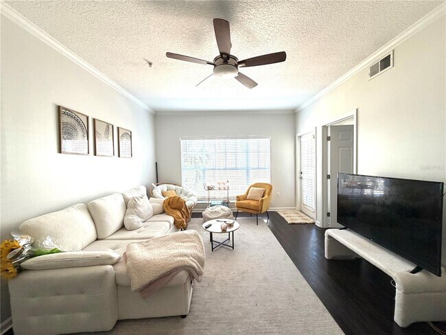 Building Photo - 800 S Dakota Ave