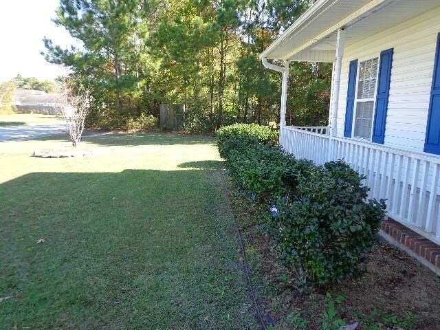Building Photo - 402 Huff Dr