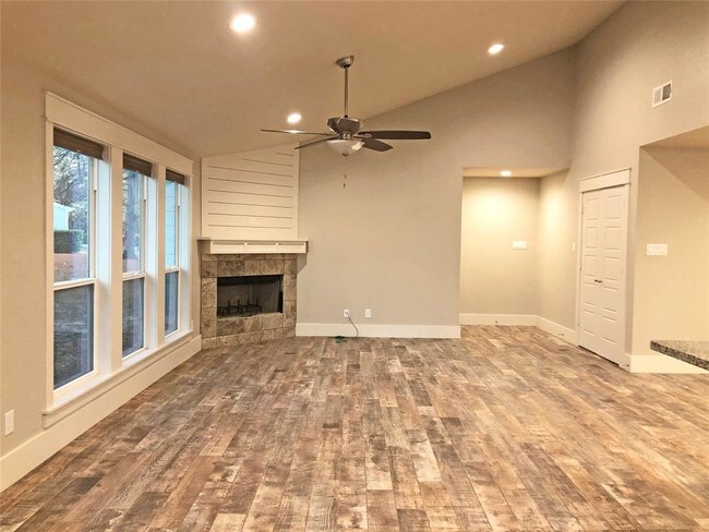 Building Photo - 1101 Winding Way Dr