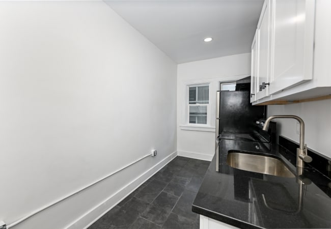 Building Photo - 1384 W 83rd St