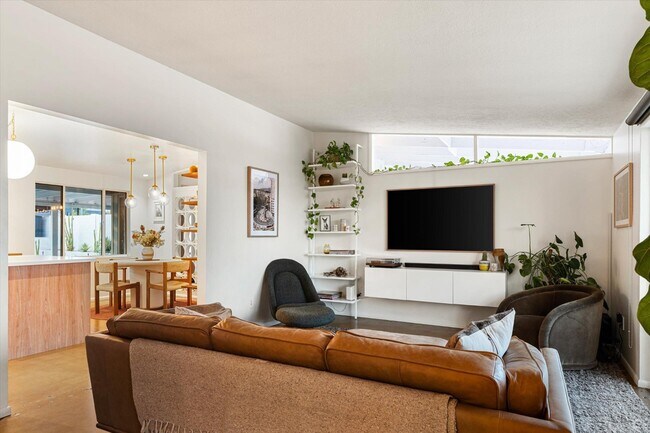 Foto del edificio - 1044 E Northview Ave