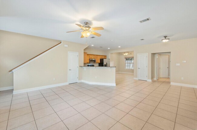 Foto del edificio - 532 Maple Ave