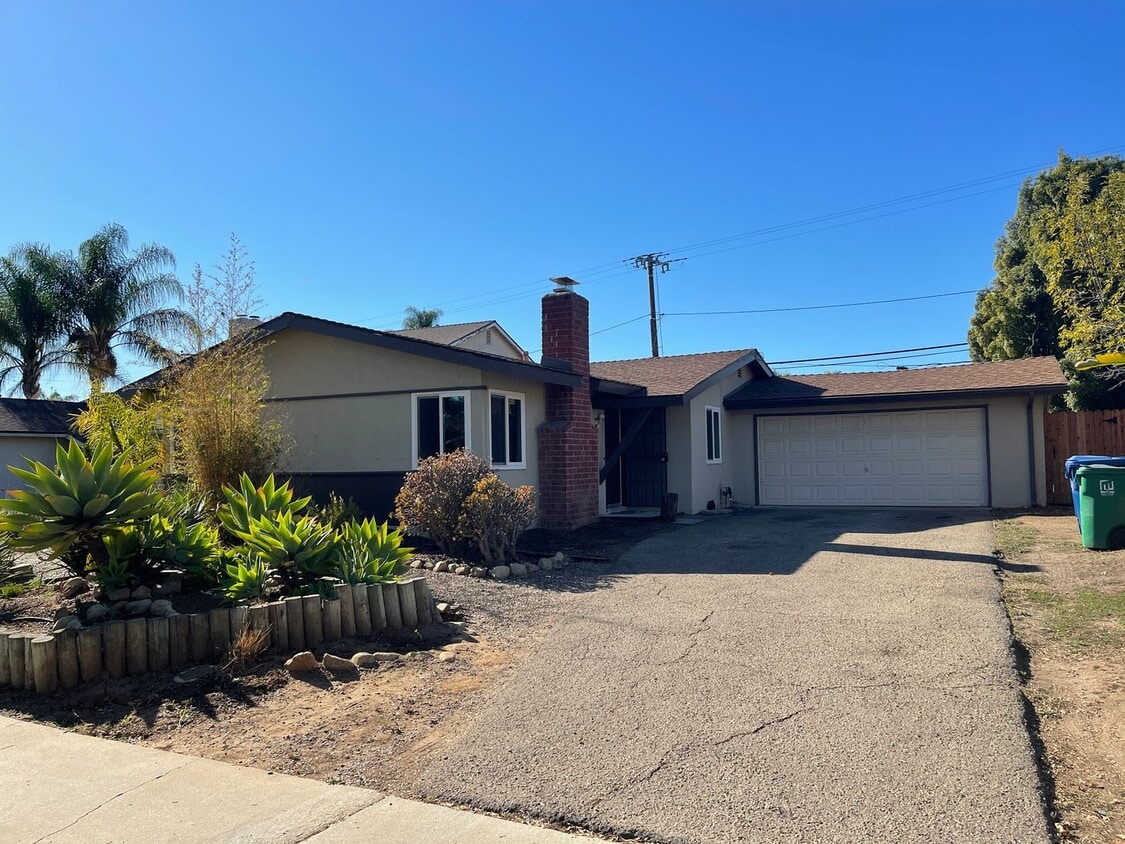 Primary Photo - Single-level 3 bed / 1.5 bath Goleta Home ...
