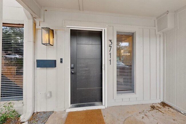 Foto del edificio - 3711 Meredith St