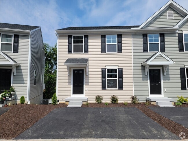 Building Photo - 8 Kuechler Ct
