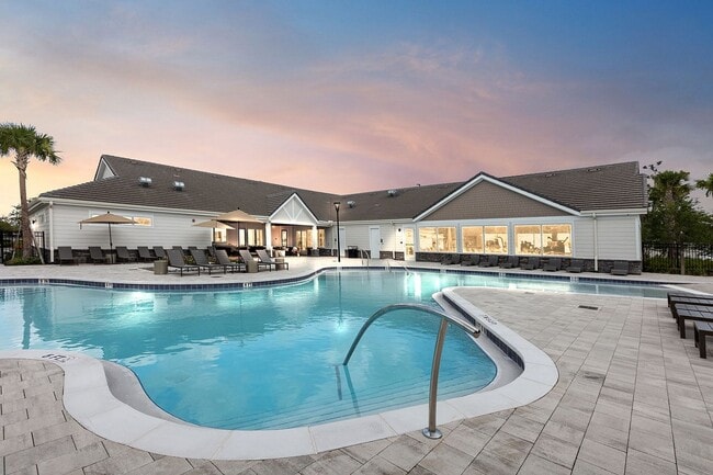 Building Photo - BLVD 2600