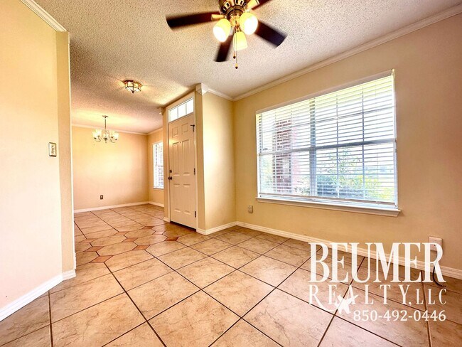 Foto del edificio - Beautiful 3Bed/2Bath Home Close to Correy ...