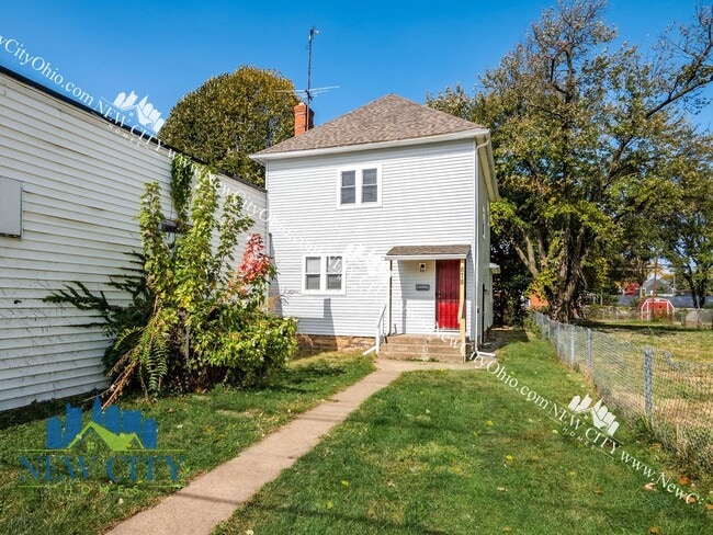 Building Photo - 753 1/2-878-872 Sullivant Ave