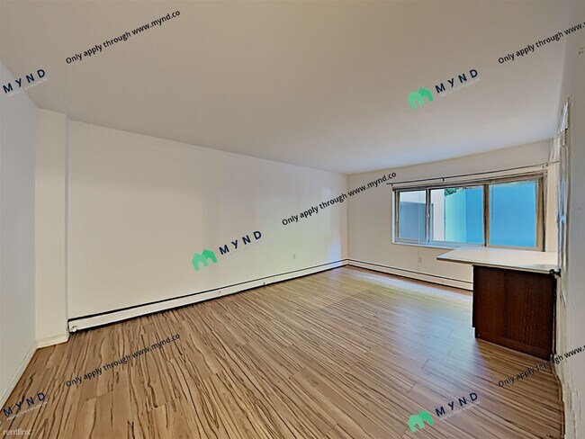 Foto del edificio - 1400 Hubbell Pl
