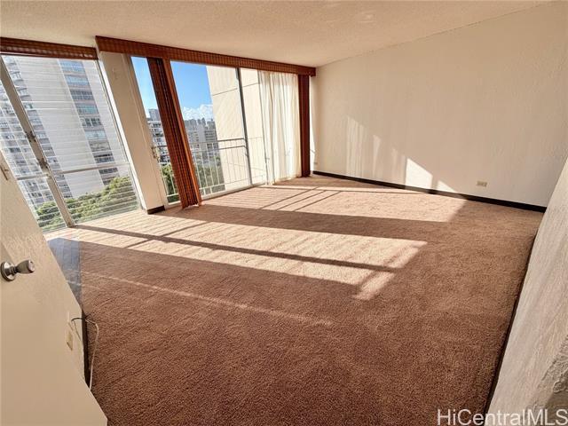 Building Photo - 1702 Kewalo St