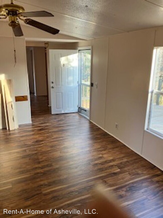 Foto del edificio - 2 br, 2 bath House - 298 Dix Creek Rd. #1