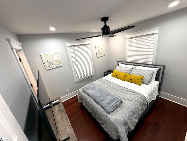 Foto del edificio - 113 Prancer Ave