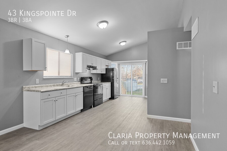 Foto principal - Updated, Bright & Spacious! Remodeled 3 Be...