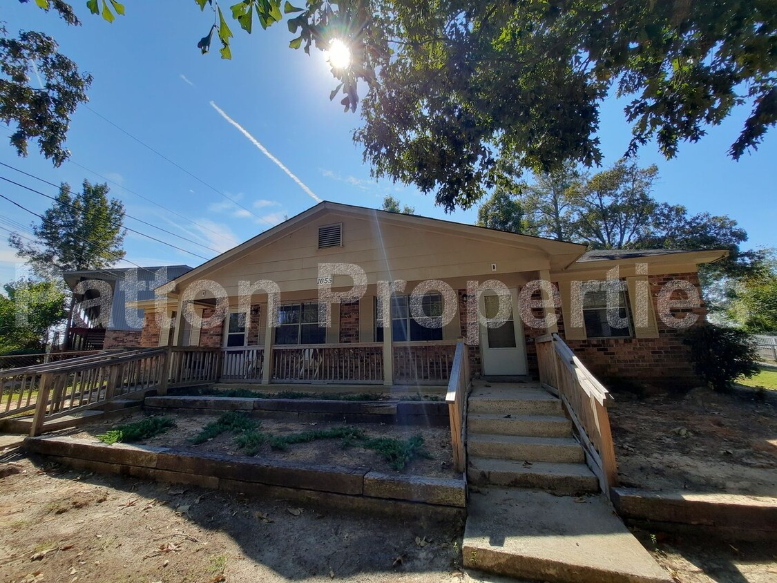 Primary Photo - 1655 S. Beltline Blvd. - Outside CoC - R13...