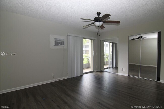 Foto del edificio - 1 br, 1 bath Condo - 151 SW 135th Ter Apt ...
