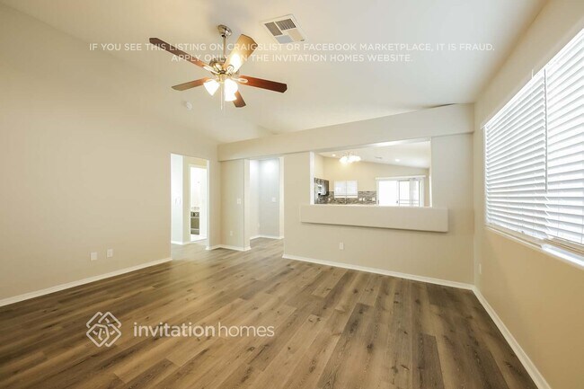 Building Photo - 2834 W Muriel Dr