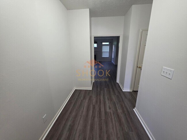 Foto del edificio - 3 BR Lindberg Village