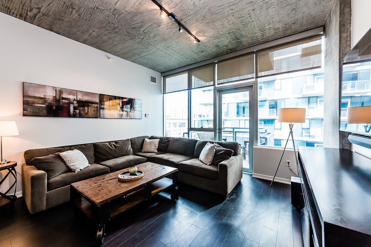 Foto principal - 1345 S Wabash Ave