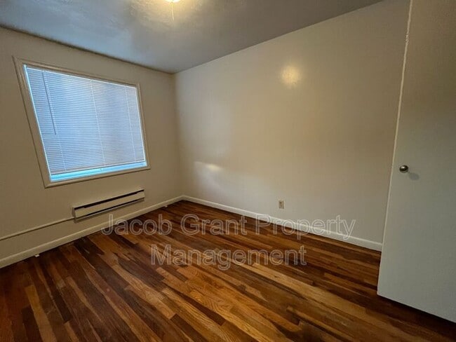 Building Photo - 675 Tiger Ave