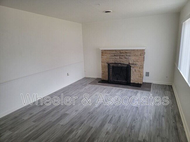 Building Photo - 1415 23rd St