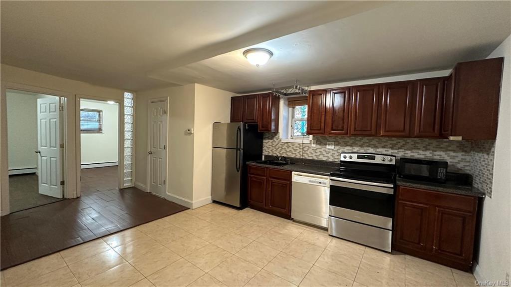 Primary Photo - 3807 Greystone Ave