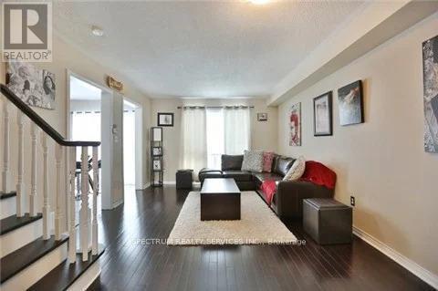 Photo du bâtiment - 2584 Valleyridge Dr