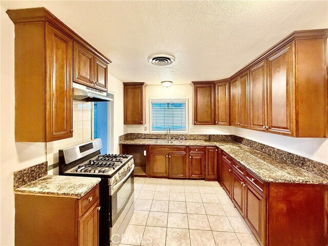 Building Photo - 9492 Evergreen Ln