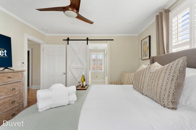 Foto del edificio - 2 br, 2.5 bath House - 62 Barre St.