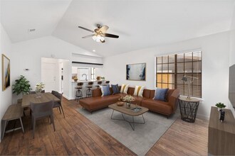 Building Photo - 2215 Post Rd