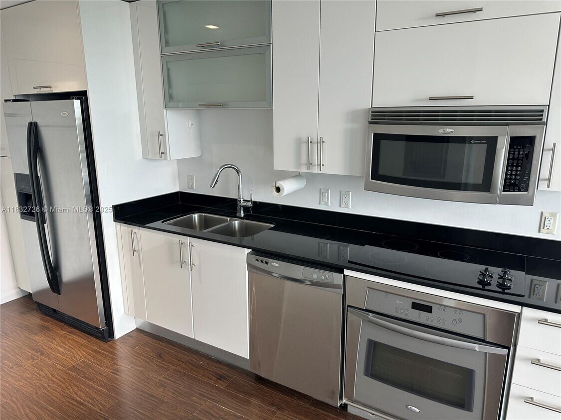 Foto principal - 60 SW 13th St