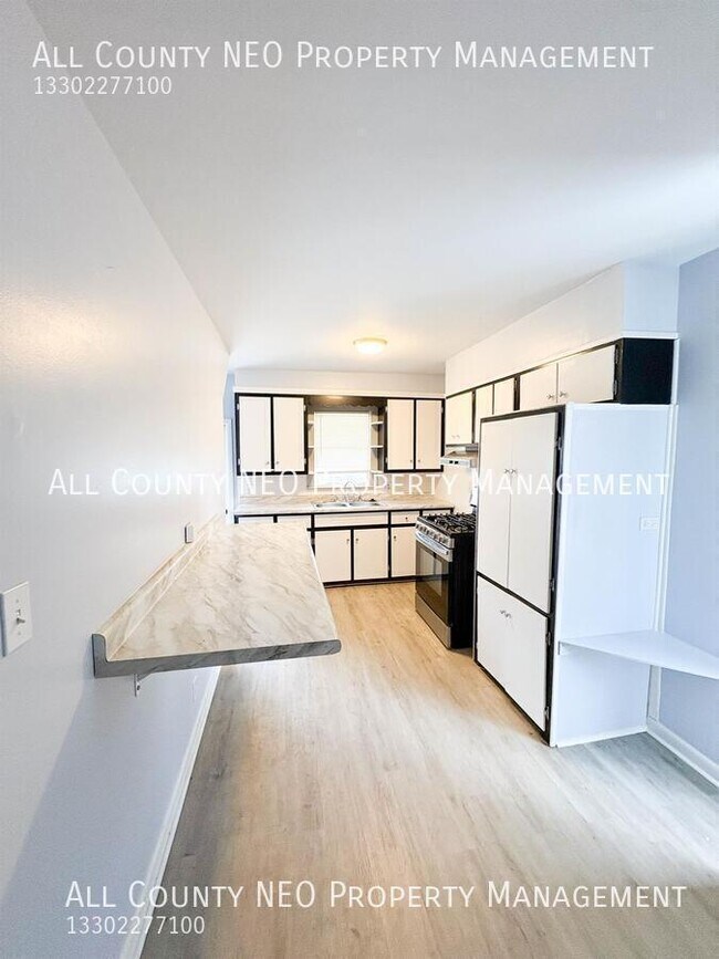 Foto del edificio - 106 Selden Ave