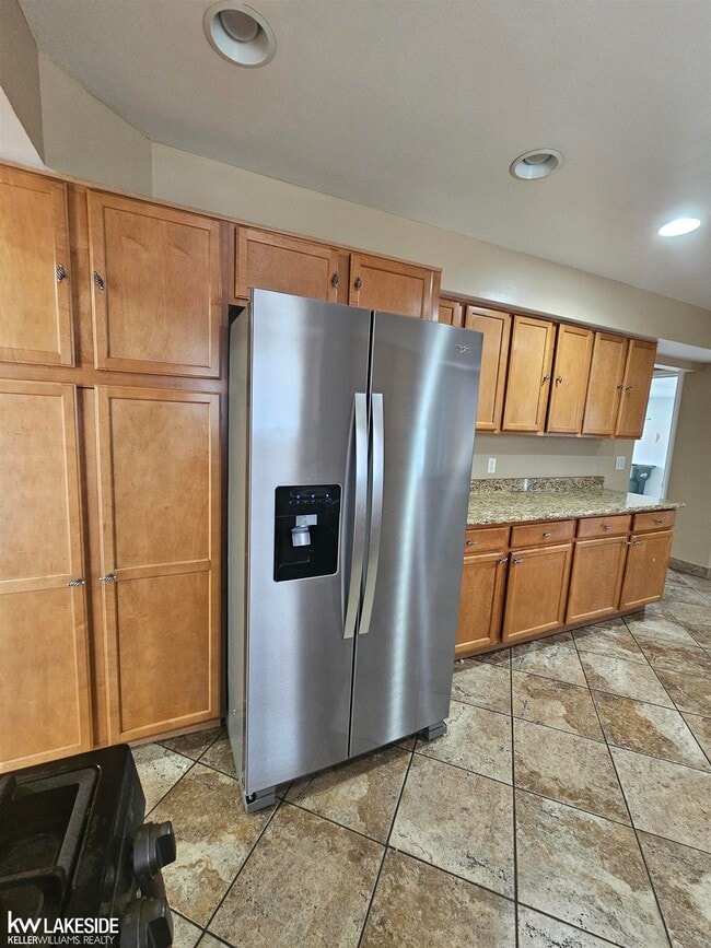 Building Photo - 33278 Linsdale Ct