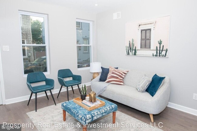 Building Photo - 3 br, 2.5 bath House - 1517 S Opal St