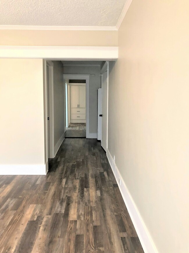 Foto del edificio - 943 Cedar Ave