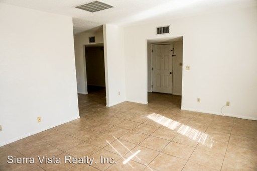 Building Photo - 65 Terra Dr