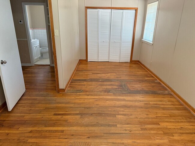 Foto del edificio - Downtown Cottage