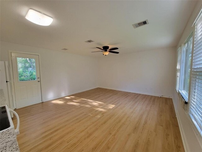 Building Photo - 403 N Tinsley St