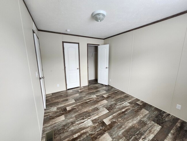 Building Photo - 17 Bluebird Hill Dr