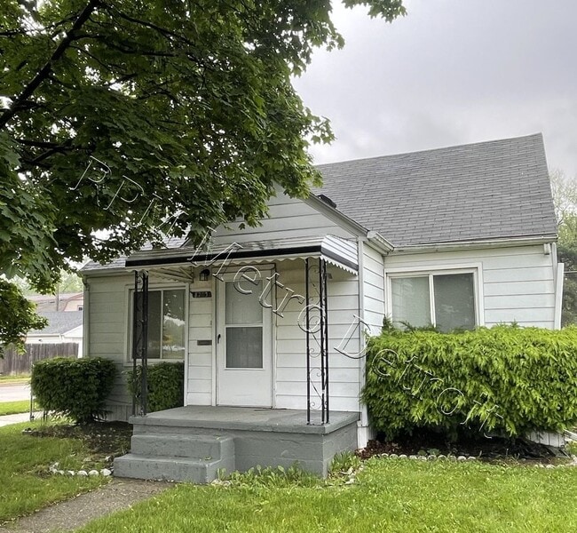 Foto del edificio - 8203 Paige Ave