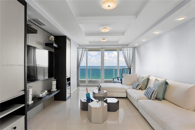 Foto del edificio - 19111 Collins Ave