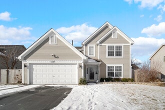 Building Photo - 1384 Roxbury Dr