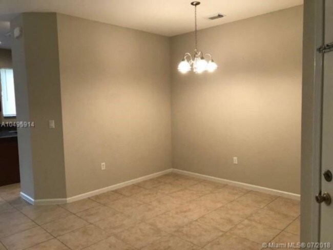 Building Photo - Beautiful Move-In Ready!
