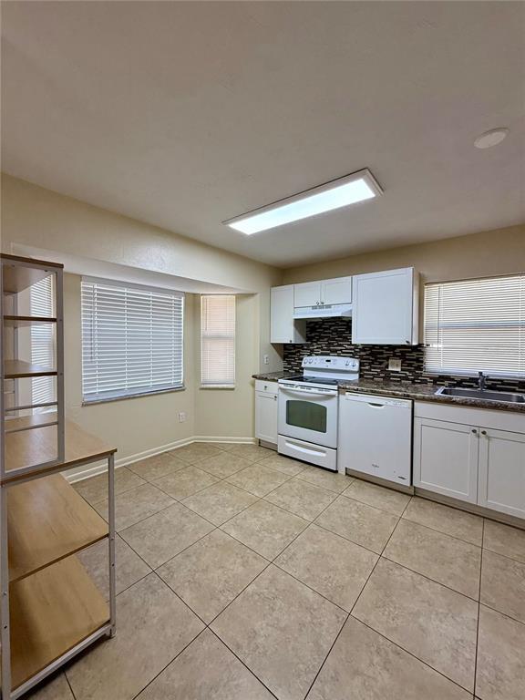 Building Photo - 6 Wells Pl