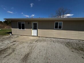 Building Photo - 7028 E Heritage Dr