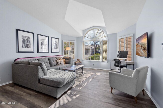 Foto del edificio - 30050 N 47th St