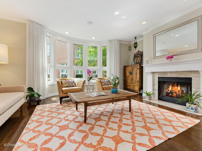 Foto del edificio - 2669 N Greenview Ave