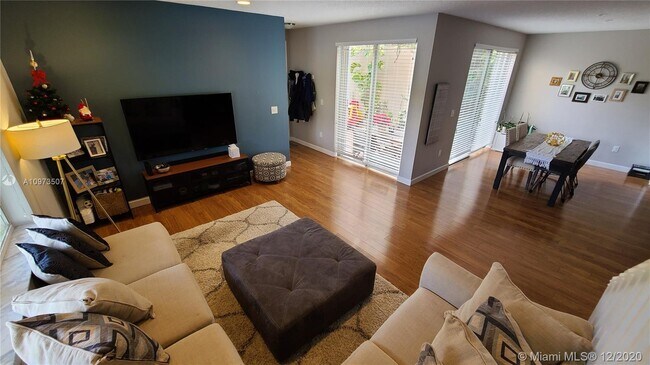 Foto del edificio - 1160 Weeping Willow Way