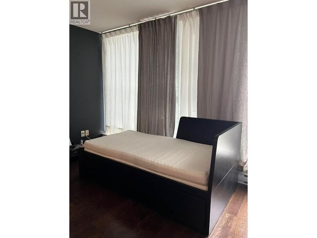 Building Photo - 7117 Elmbridge Way